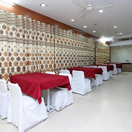 Oyo Hotel Satya Villas Bhopal Buitenkant foto