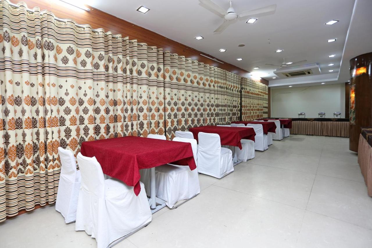 Oyo Hotel Satya Villas Bhopal Buitenkant foto